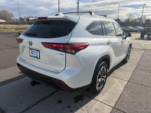 2020 Toyota Highlander Hybrid XLE