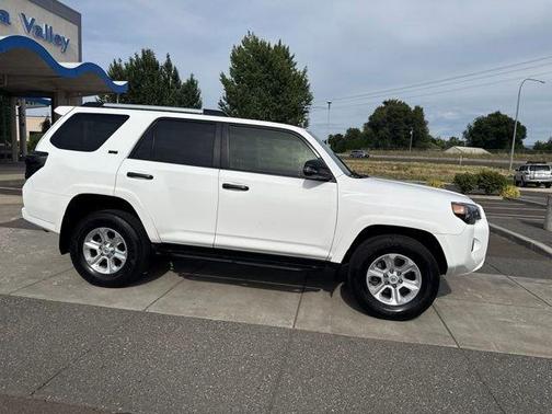 White 2023 Toyota 4Runner SR5 Premium