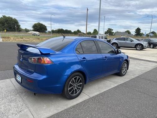 2017 Mitsubishi Lancer ES