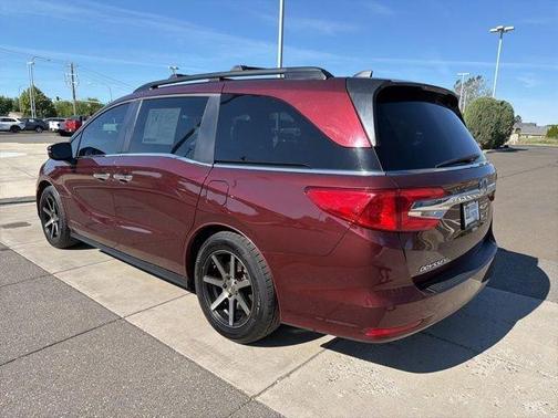 Red 2018 Honda Odyssey EX-L