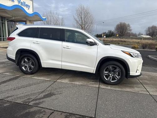 2017 Toyota Highlander Limited Platinum