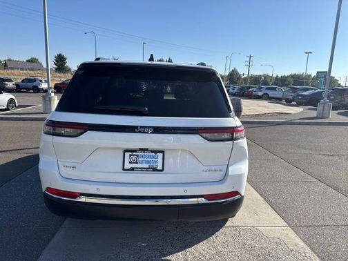 2023 Jeep Grand Cherokee Laredo