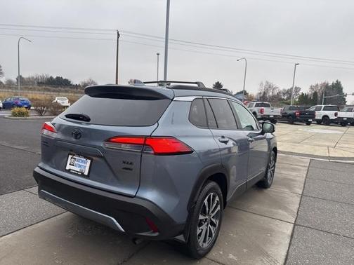 2024 Toyota Corolla Cross XLE