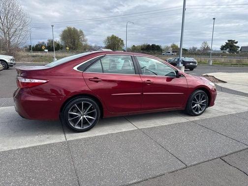 2017 Toyota Camry XSE