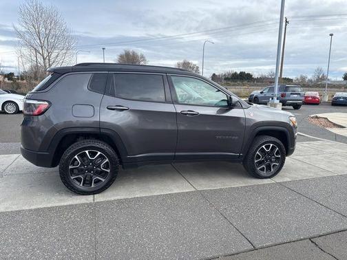2021 Jeep Compass Trailhawk