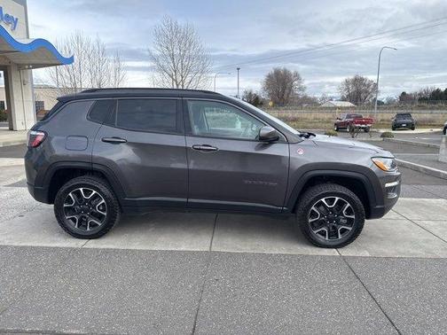 2021 Jeep Compass Trailhawk