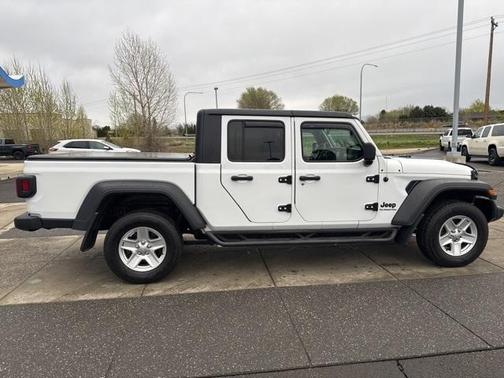 2020 Jeep Gladiator Sport