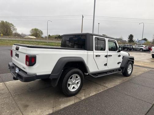 2020 Jeep Gladiator Sport