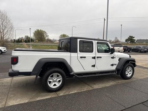 2020 Jeep Gladiator Sport