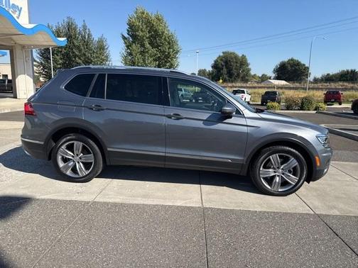 2018 Volkswagen Tiguan 2.0T SEL Premium