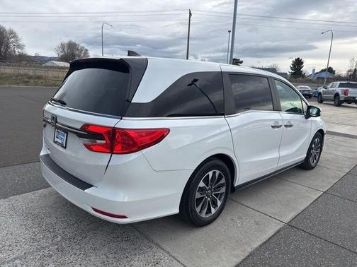 White 2022 Honda Odyssey EX-L
