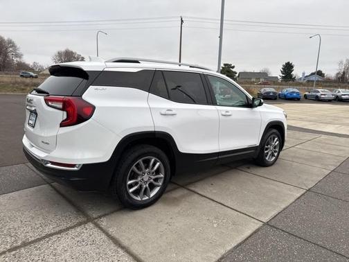2023 GMC Terrain SLT