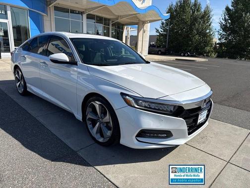 White 2018 Honda Accord Touring 2.0T