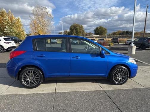 2012 Nissan Versa 1.8 S