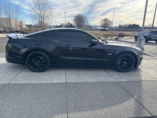 2013 Ford Mustang GT Premium