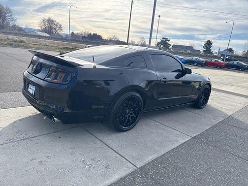 2013 Ford Mustang GT Premium