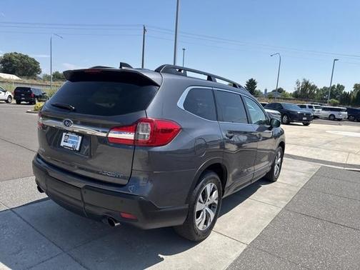 2022 Subaru Ascent Premium 8-Passenger