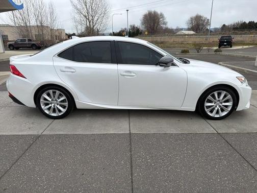 2016 Lexus IS 300 Base