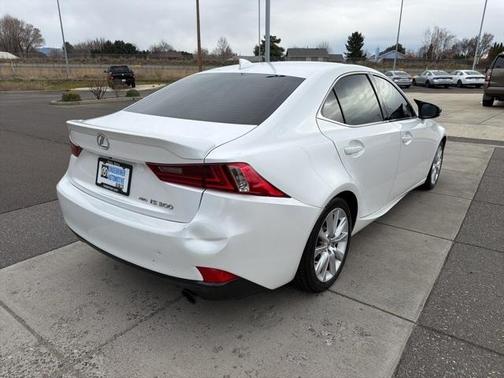 2016 Lexus IS 300 Base