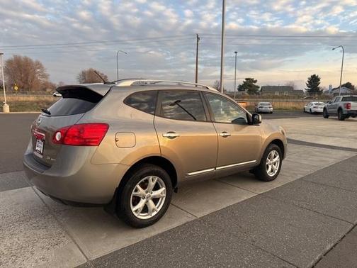 2011 Nissan Rogue SV