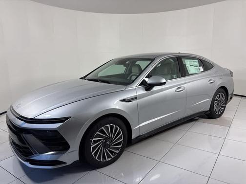 2025 Hyundai SONATA Hybrid SEL
