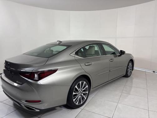 2020 Lexus ES 350 Base