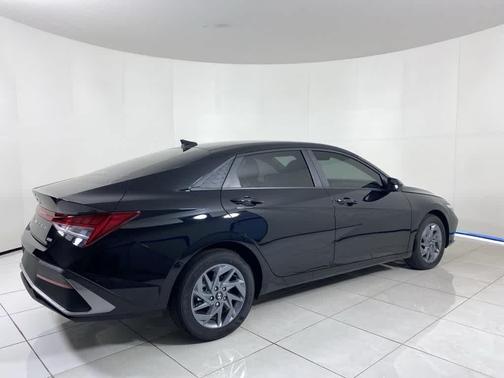 2025 Hyundai ELANTRA HEV Blue