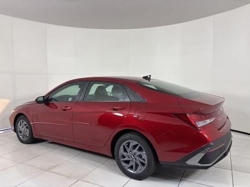 2025 Hyundai ELANTRA HEV Blue