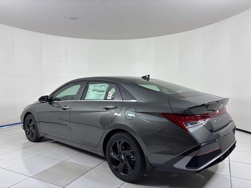 2026 Hyundai ELANTRA SEL