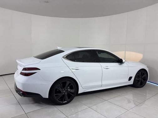 2023 Genesis G70 2.0T