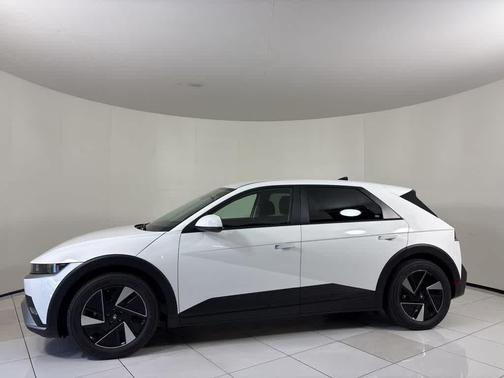 2025 Hyundai IONIQ 5 SE