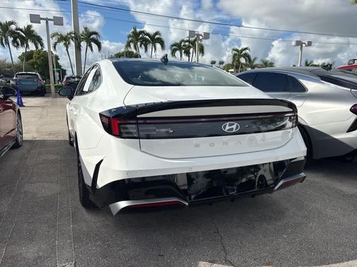 2024 Hyundai SONATA Hybrid Limited