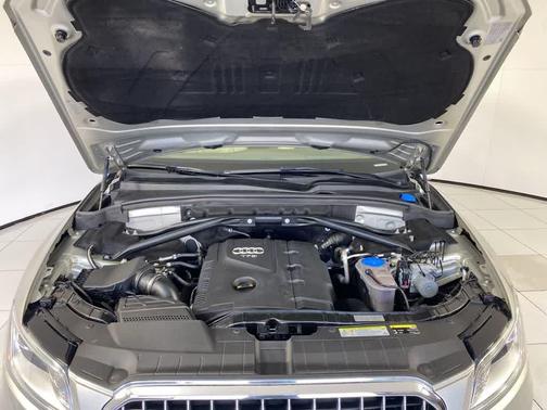 2015 Audi Q5 2.0T Premium Plus