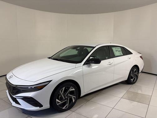 2025 Hyundai ELANTRA HEV SEL Sport