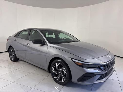 2025 Hyundai ELANTRA HEV SEL Sport