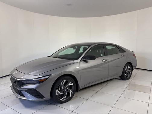 2025 Hyundai ELANTRA HEV SEL Sport