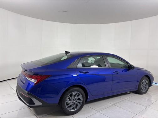 2025 Hyundai ELANTRA HEV Blue