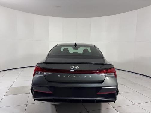 2026 Hyundai ELANTRA SEL