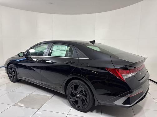 2026 Hyundai ELANTRA SEL