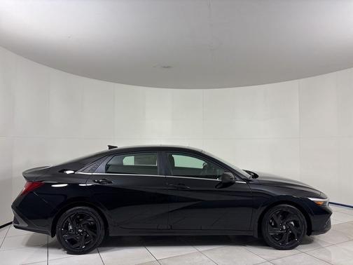 2026 Hyundai ELANTRA SEL