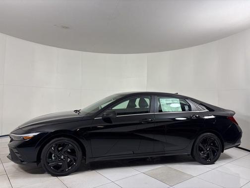 2026 Hyundai ELANTRA SEL