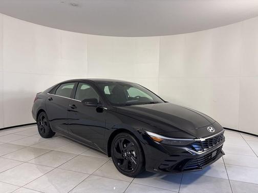 2026 Hyundai ELANTRA SEL