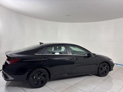 2026 Hyundai ELANTRA SEL