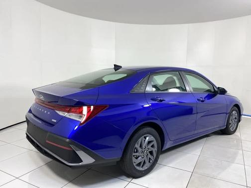 2025 Hyundai ELANTRA HEV Blue