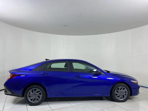 2025 Hyundai ELANTRA HEV Blue