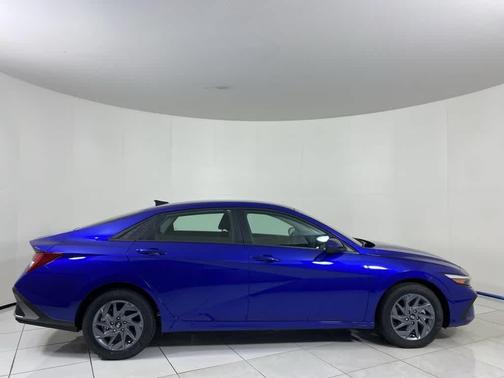 2025 Hyundai ELANTRA HEV Blue