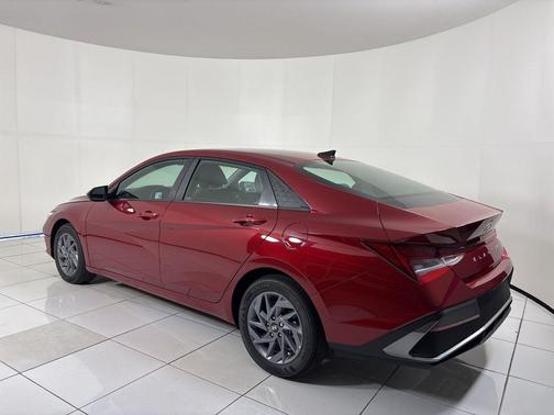 2025 Hyundai ELANTRA HEV Blue