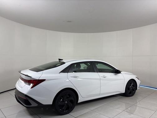 2026 Hyundai ELANTRA SEL