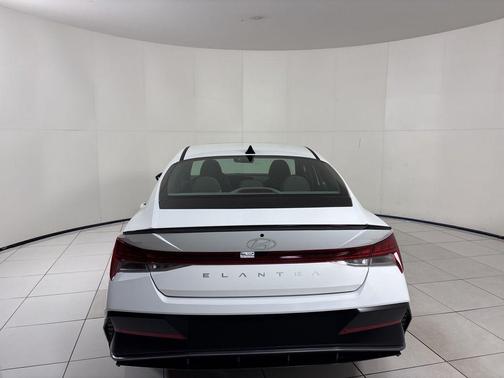2026 Hyundai ELANTRA SEL
