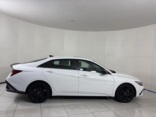 2026 Hyundai ELANTRA SEL